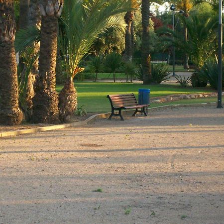 Апартаменты Apart. Burgomar Playa Канет-де-Беренгер Экстерьер фото